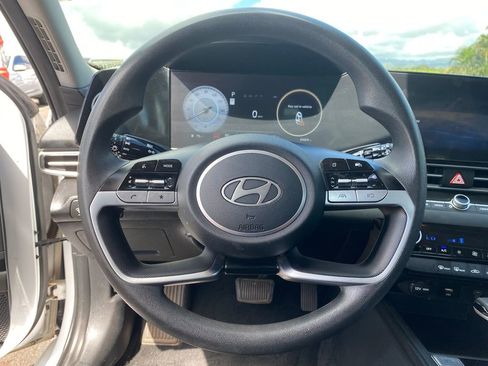 Certified 2024 Hyundai Elantra SEL FWD image 14