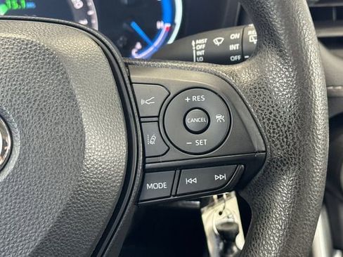 Used 2023 Toyota RAV4 LE AWD/4WD image 27