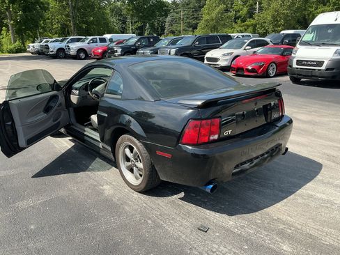 Used 2003 Ford Mustang GT RWD image 4