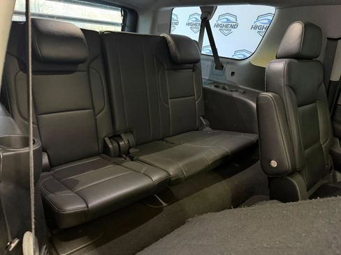 Used 2019 Chevrolet Suburban LT w/ Luxury Package image 26