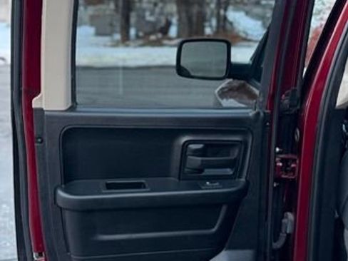 Used 2018 RAM 1500 Express image 22