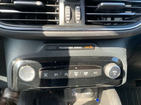 Used 2023 Ford Escape Platinum AWD/4WD image 45