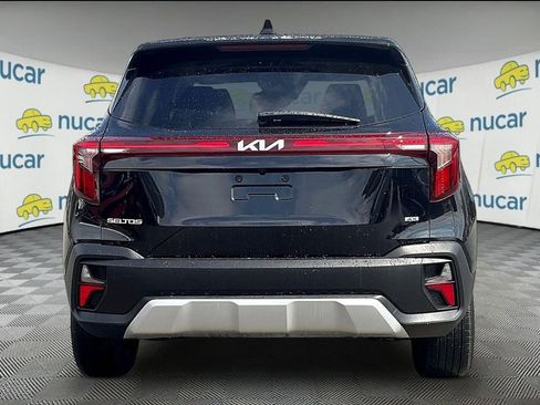Used 2024 Kia Seltos LX AWD/4WD image 5