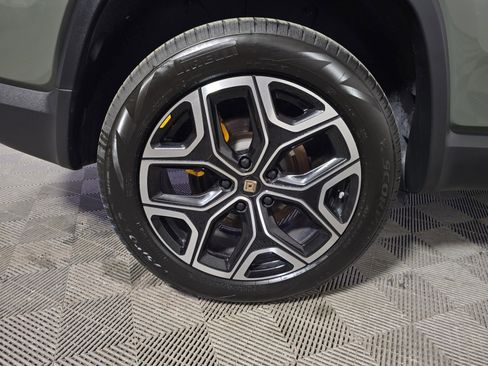 Used 2022 Rivian R1S Launch Edition image 12