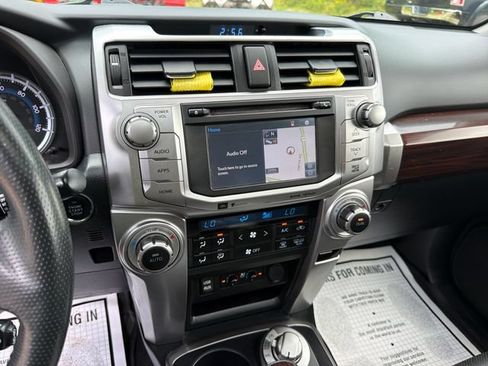 Used 2018 Toyota 4Runner Limited AWD/4WD image 19
