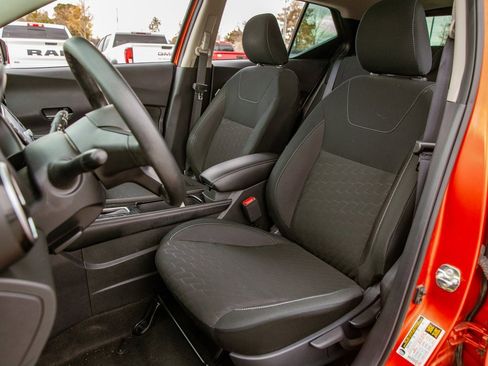 Used 2024 Nissan Kicks SV image 13