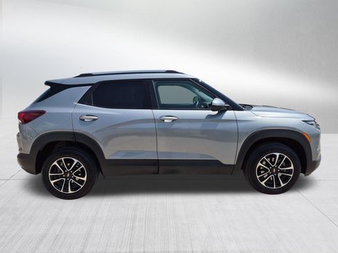 Certified 2024 Chevrolet TrailBlazer LT w/ LT Cold Weather Package AWD/4WD image 7