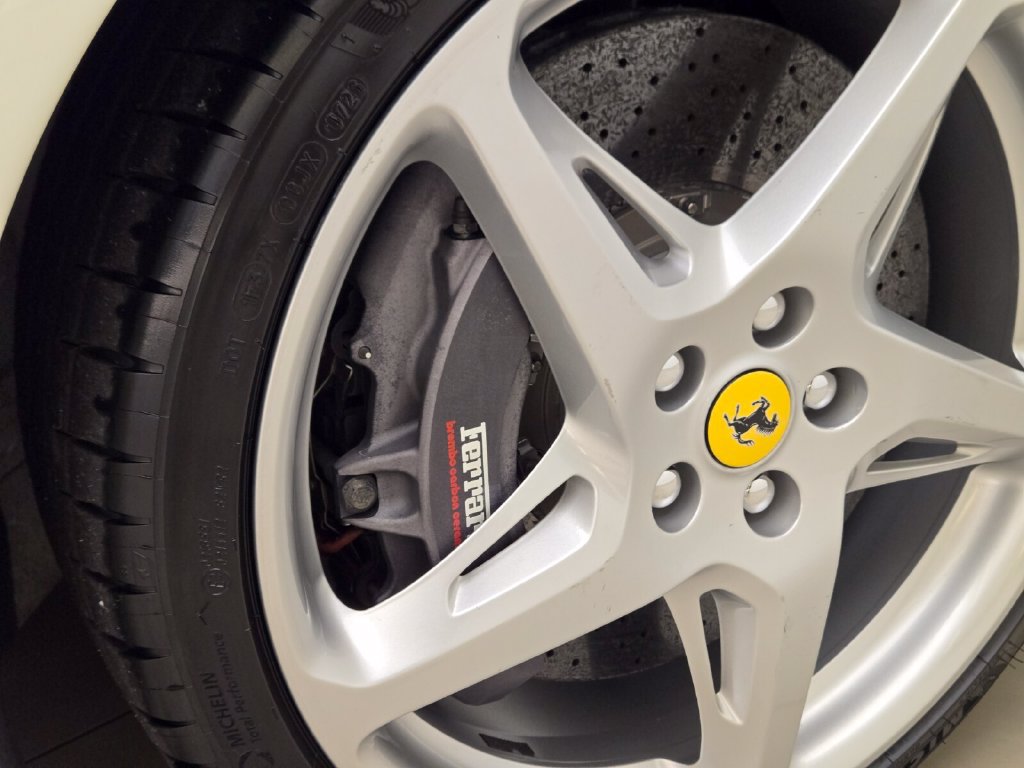 Used 2013 Ferrari 458 Spider RWD image 17