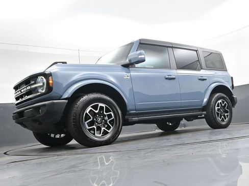 Used 2024 Ford Bronco Outer Banks AWD/4WD image 35
