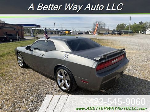 Used 2012 Dodge Challenger R/T w/ Electronics Convenience Group image 4