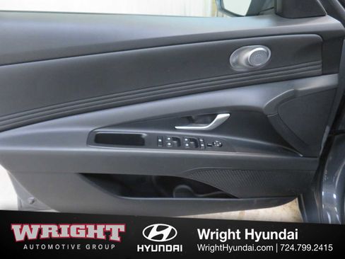 Certified 2025 Hyundai Elantra SEL image 9