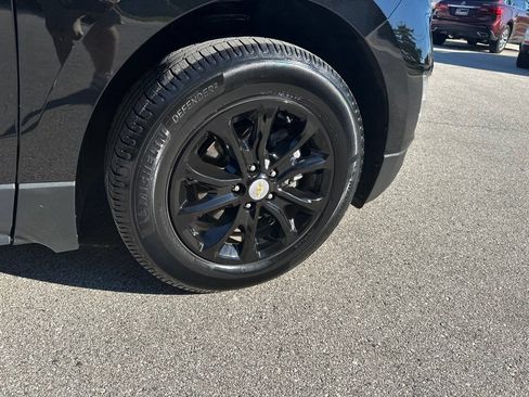 Used 2020 Chevrolet Equinox LS FWD image 25