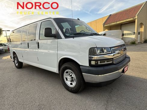 Used 2020 Chevrolet Express 3500 LT w/ LT Preferred Equipment Group image 4