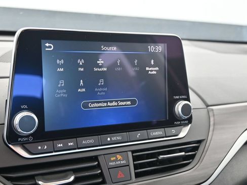 Used 2025 Nissan Altima 2.5 SV FWD image 23