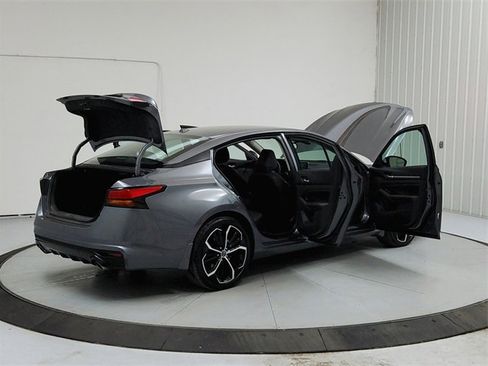 Used 2025 Nissan Altima 2.5 SR image 15