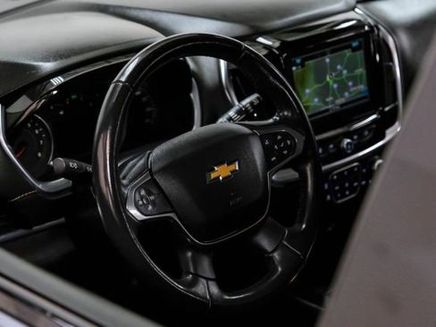 Used 2019 Chevrolet Traverse RS image 13