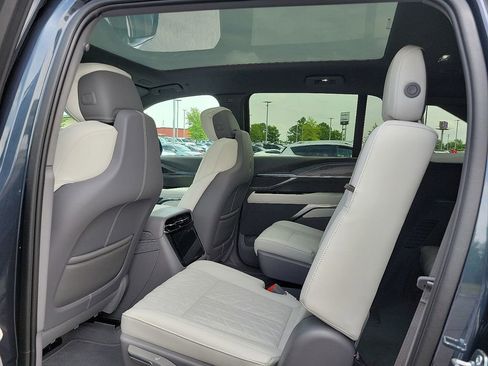 New 2025 Cadillac Escalade IQ Sport 1 w/ LPO, ONYX Package AWD/4WD image 10