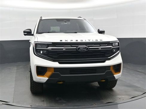 Used 2025 Ford Expedition Tremor image 10