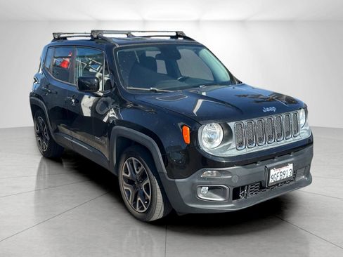 Used 2016 Jeep Renegade Latitude w/ Popular Equipment Group image 1