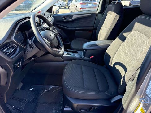 Certified 2024 Ford Escape Active image 23