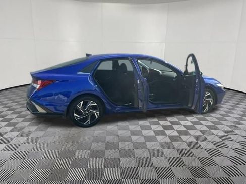 Certified 2024 Hyundai Elantra SEL w/ Convenience Package FWD image 14