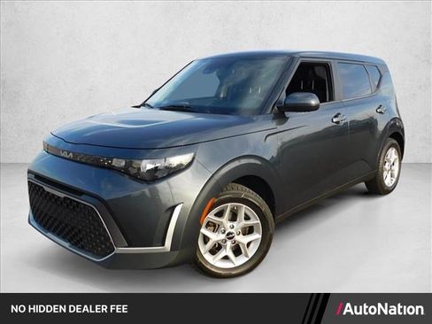 Used 2024 Kia Soul LX w/ Option Group 015 FWD image 1