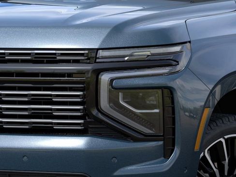 New 2026 Chevrolet Suburban High Country AWD/4WD image 11
