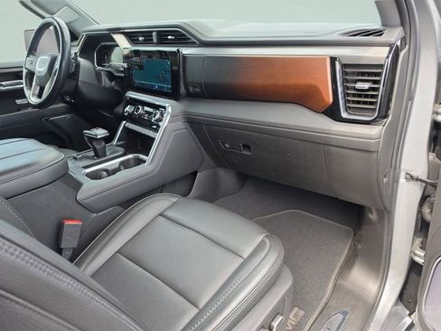 Used 2024 GMC Sierra 1500 Denali AWD/4WD image 14