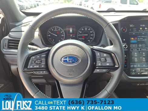 Used 2025 Subaru Forester Premium AWD/4WD image 19