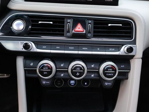 Used 2023 Genesis G70 3.3T w/ Sport Prestige Package image 30