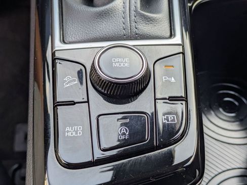 Used 2023 Kia Sportage EX image 12