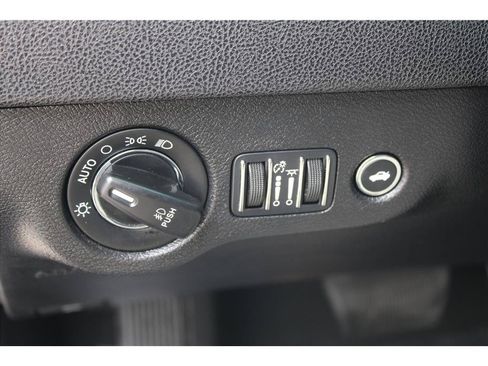 Used 2021 Chrysler 300 S RWD image 15