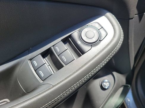 Used 2024 Buick Encore GX Sport Touring w/ Advanced Technology Package FWD image 12