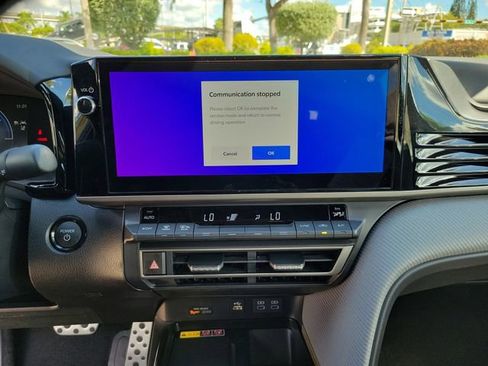 Used 2026 Toyota Camry SE w/ Multimedia Upgrade Package image 11
