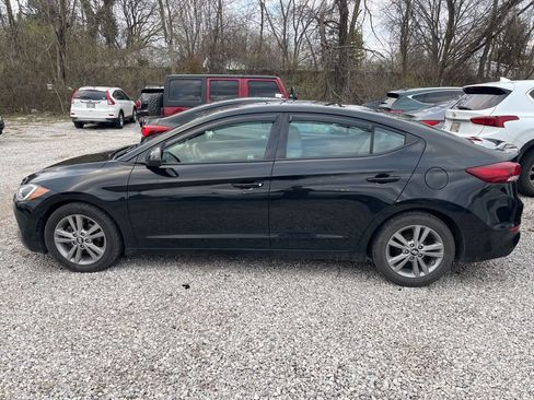 Used 2017 Hyundai Elantra SE image 5