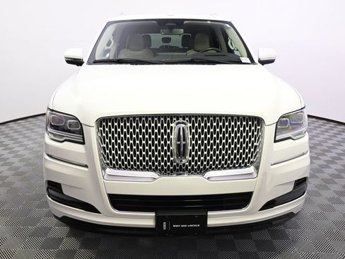 Used 2022 Lincoln Navigator Reserve AWD/4WD image 10