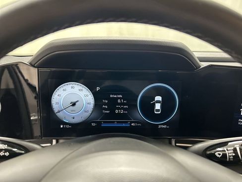 Used 2023 Hyundai Elantra Limited FWD image 13