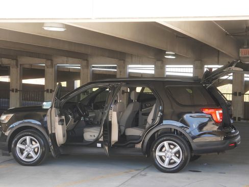 Used 2018 Ford Explorer 4WD image 40
