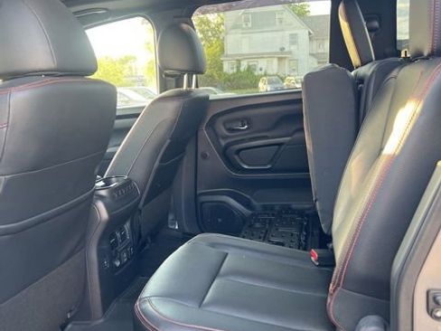 Used 2024 Nissan Titan PRO-4X w/ Pro-4x Convenience Package AWD/4WD image 7