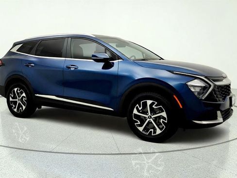 Used 2023 Kia Sportage EX AWD/4WD image 3