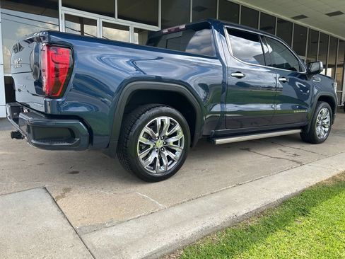 Used 2023 GMC Sierra 1500 Denali w/ Denali Reserve Package AWD/4WD image 7