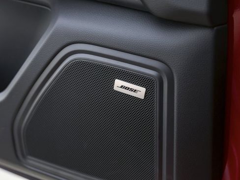 New 2026 Porsche Macan Turbo image 31