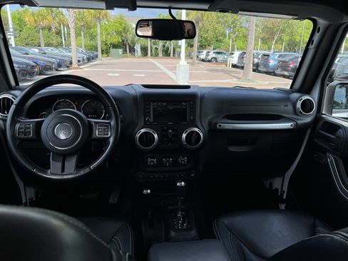 Used 2015 Jeep Wrangler Unlimited Sahara w/ Dual Top Group image 27