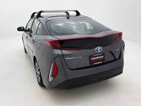 Used 2022 Toyota Prius Prime XLE FWD image 8
