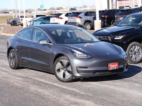 Used 2020 Tesla Model 3 Long Range image 2