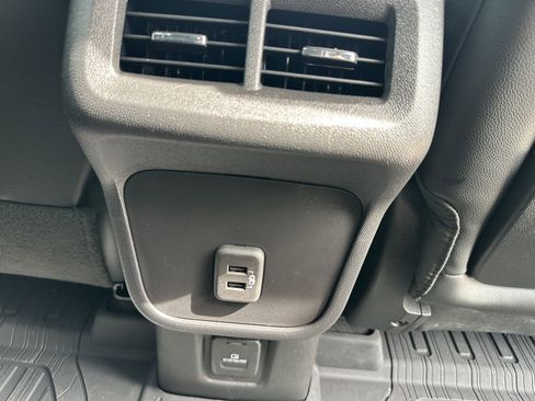 Used 2024 GMC Terrain SLT w/ Infotainment Package II AWD/4WD image 36