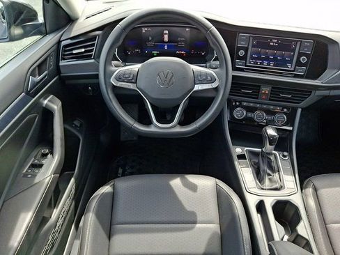 Certified 2024 Volkswagen Jetta SE w/ Black Wheel Package image 14