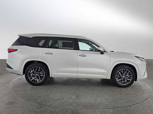 Used 2024 Lexus TX 350 AWD image 2