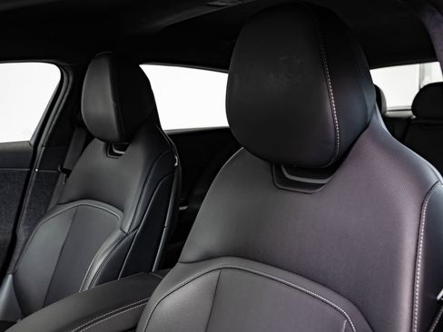 Used 2024 Lucid Air Pure RWD image 23