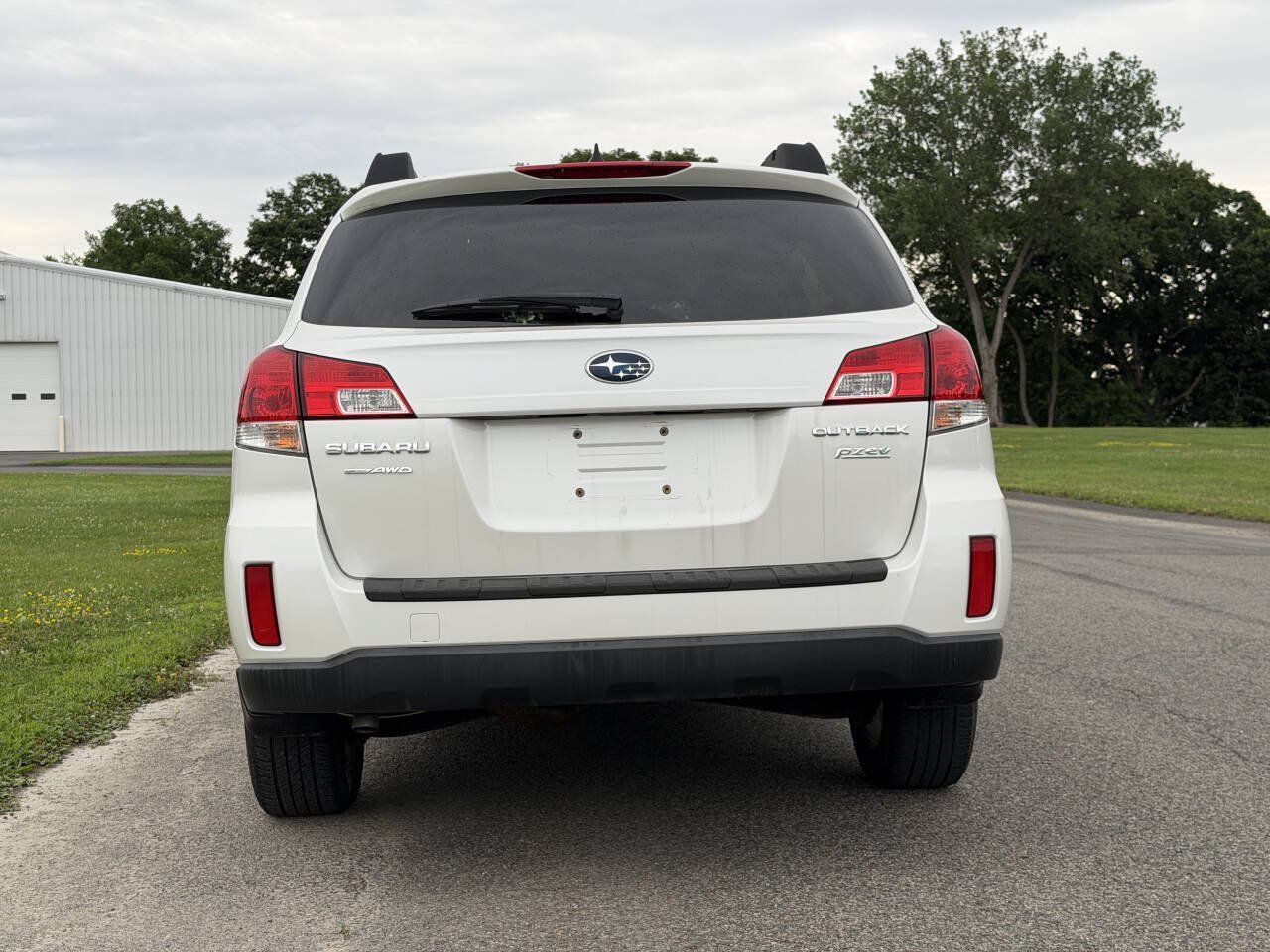 Used 2014 Subaru Outback 2.5i Premium AWD/4WD image 9